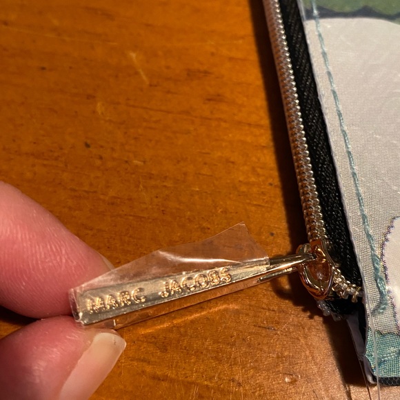 Marc Jacobs Cosmetics Bag - Picture 4 of 9